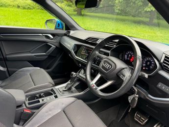 AUDI Q3 1.5 TFSI CoD 35 S line SUV 5dr Auto Petrol S Tronic Euro 6 (s/s)