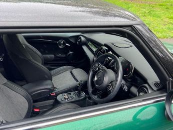 MINI Electric Hatch Cooper SE 32.6kWh Level 2 Hatchback 3dr Electric Auto (184 ps) 