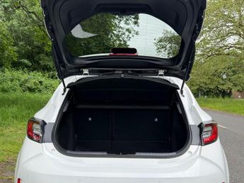 TOYOTA COROLLA 1.8 VVT-h GPF Design Hatchback 5dr Auto Petrol Hybrid CVT Euro 6