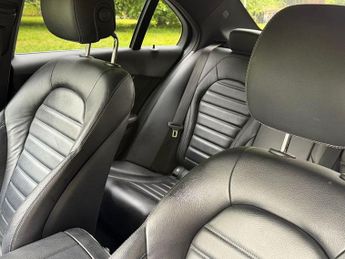 MERCEDES-BENZ C CLASS 2.0 C300d AMG Line Edition (Premium) Saloon 4dr Diesel G-Tronic+