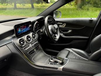 MERCEDES-BENZ C-CLASS 2.0 C300d AMG Line Edition (Premium) Saloon 4dr Diesel G-Tronic+