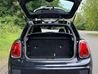 MINI HATCH 1.5 Cooper Sport Hatchback 3dr Auto Petrol Steptronic Euro 6 (s/