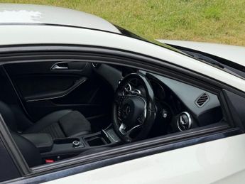 MERCEDES-BENZ A-CLASS 1.6 A200 AMG Line Hatchback 5dr Auto Petrol 7G-DCT Euro 6 (s/s) 
