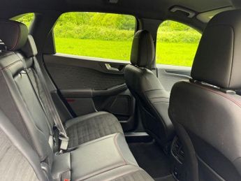 FORD KUGA 2.5 EcoBoost Duratec 14.4kWh ST-Line SUV 5dr Auto Petrol Plug-in