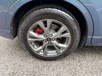 FORD KUGA 2.5 EcoBoost Duratec 14.4kWh ST-Line SUV 5dr Auto Petrol Plug-in