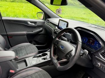 FORD KUGA 2.5 EcoBoost Duratec 14.4kWh ST-Line SUV 5dr Auto Petrol Plug-in