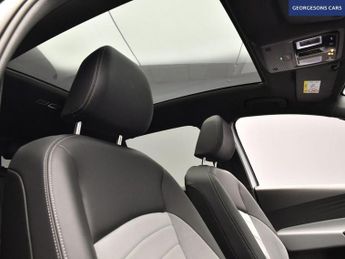 VOLKSWAGEN ID.3 Pro Performance 58kWh Family Hatchback 5dr Electric Auto (204 ps
