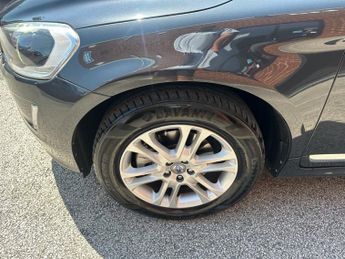 VOLVO XC60 2.4 D4 SE Lux SUV 5dr Diesel Geartronic AWD Euro 5 (181 ps)