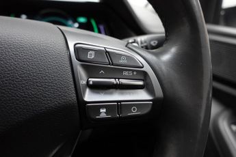 HYUNDAI IONIQ 38.3kWh Premium Hatchback 5dr Electric Auto (136 ps)