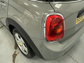 MINI HATCH 1.5 Cooper Hatchback 5dr Petrol Manual Euro 6 (s/s) (136 ps) - A