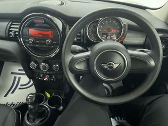 MINI HATCH 1.5 Cooper Hatchback 5dr Petrol Manual Euro 6 (s/s) (136 ps) - A