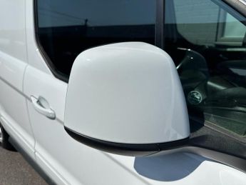 FORD TRANSIT CONNECT 1.5 TDCi 200 Limited Panel Van 5dr Diesel Manual L1 H1 (119 g/km