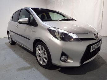 TOYOTA YARIS 1.5 VVT-h T Spirit Hatchback 5dr Petrol Hybrid CVT Euro 5 (101 p