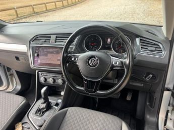 VOLKSWAGEN TIGUAN 2.0 TDI Match SUV 5dr Diesel DSG 4Motion Euro 6 (s/s) (150 ps)