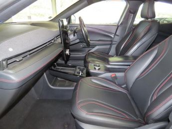 FORD MUSTANG MACH-E Extended Range 91kWh SUV 5dr Electric Automatic AWD (351 ps)