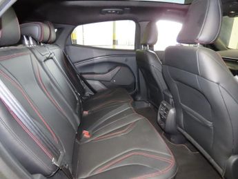 FORD MUSTANG MACH-E Extended Range 91kWh SUV 5dr Electric Automatic AWD (351 ps) 360
