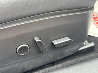 TESLA Model 3 (Dual Motor) Long Range Saloon 4dr Electric Auto 4WDE (346 ps)