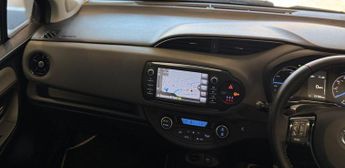 TOYOTA YARIS 1.5 VVT-h Icon Tech Hatchback 5dr Petrol Hybrid E-CVT Euro 6 (s/