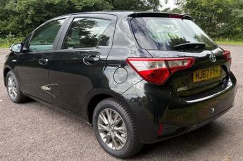 TOYOTA YARIS 1.5 VVT-h Icon Tech Hatchback 5dr Petrol Hybrid E-CVT Euro 6 (s/