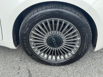 FIAT 500E 42kWh Icon Hatchback 3dr Electric Auto (118 ps)