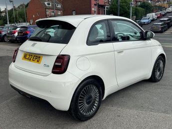 FIAT 500E 42kWh Icon Hatchback 3dr Electric Auto (118 ps)