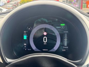 FIAT 500E 42kWh Icon Hatchback 3dr Electric Auto (118 ps)