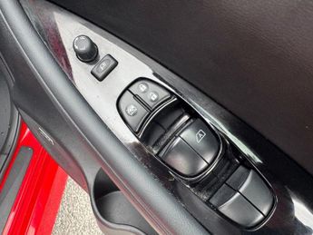NISSAN LEAF 39kWh Tekna Hatchback 5dr Electric Auto (150 ps)