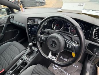 VOLKSWAGEN GOLF 2.0 TDI R-Line Hatchback 5dr Diesel DSG Euro 6 (s/s) (150 ps)