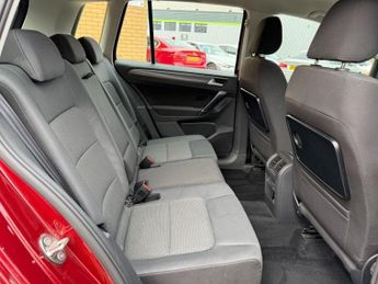 VOLKSWAGEN GOLF SV 1.5 TSI EVO SE MPV 5dr Petrol DSG Euro 6 (s/s) (130 ps)