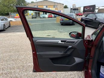 VOLKSWAGEN GOLF SV 1.5 TSI EVO SE MPV 5dr Petrol DSG Euro 6 (s/s) (130 ps)