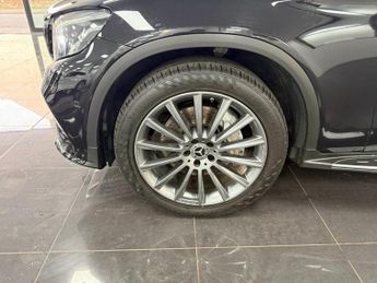MERCEDES-BENZ GLC 2.1 GLC250d AMG Line Coupe 5dr Diesel G-Tronic 4MATIC Euro 6 (s/