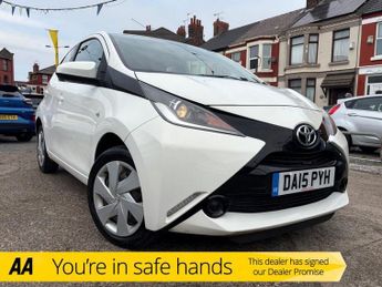 Toyota AYGO 1.0 VVT-i x-play Hatchback 5dr Petrol Manual Euro 5 Euro 5 (68 p