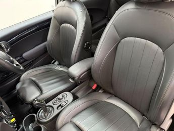 MINI Electric Hatch Cooper SE 32.6kWh Level 3 Hatchback 3dr Electric Auto (184 ps)