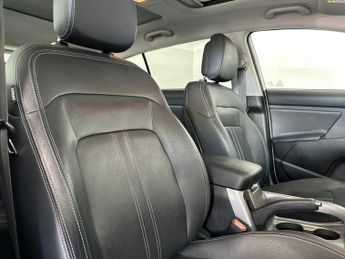 KIA SPORTAGE 2.0 CRDi KX-3 SUV 5dr Diesel Auto AWD Euro 5 (134 bhp)