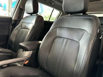 KIA SPORTAGE 2.0 CRDi KX-3 SUV 5dr Diesel Auto AWD Euro 5 (134 bhp)