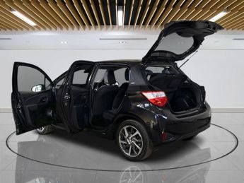TOYOTA YARIS 1.5 VVT-h Y20 Bi-tone Hatchback 5dr Petrol Hybrid E-CVT Euro 6 (