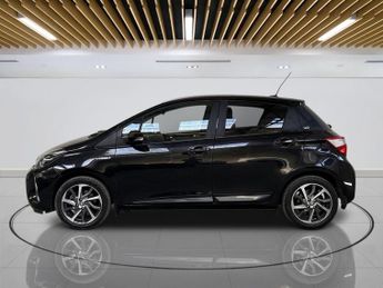 TOYOTA YARIS 1.5 VVT-h Y20 Bi-tone Hatchback 5dr Petrol Hybrid E-CVT Euro 6 (