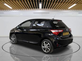TOYOTA YARIS 1.5 VVT-h Y20 Bi-tone Hatchback 5dr Petrol Hybrid E-CVT Euro 6 (