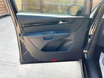 VOLKSWAGEN SHARAN 4 Seat Auto Wheelchair Accessible Disabled Access Vehicle WAV