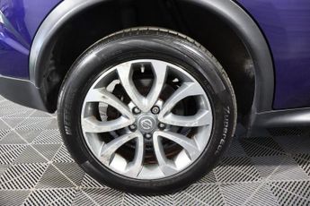 NISSAN JUKE 1.6 Tekna SUV 5dr Petrol XTRON Euro 5 (117 ps)