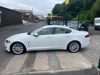 JAGUAR XF 2.2d Portfolio Saloon 4dr Diesel Auto Euro 5 (s/s) (200 ps)