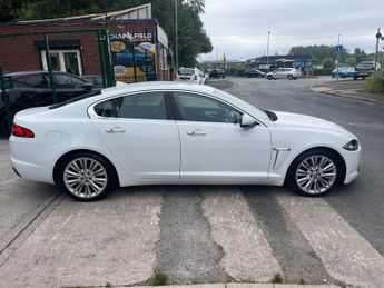 JAGUAR XF 2.2d Portfolio Saloon 4dr Diesel Auto Euro 5 (s/s) (200 ps)