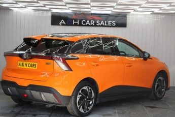 MG MG4 64kWh Trophy Long Range Hatchback 5dr Electric Auto (203 ps)