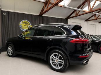 PORSCHE CAYENNE 3.0 TD V6 SUV 5dr Diesel TiptronicS 4WD Euro 6 (s/s) (262 ps)