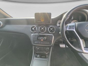 MERCEDES-BENZ A-CLASS 1.6 A200 AMG Sport Hatchback 5dr Petrol 7G-DCT Euro 6 (s/s) (156
