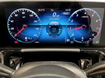 MERCEDES-BENZ GLA 1.3 GLA180 AMG Line (Premium Plus) SUV 5dr Petrol 7G-DCT Euro 6 