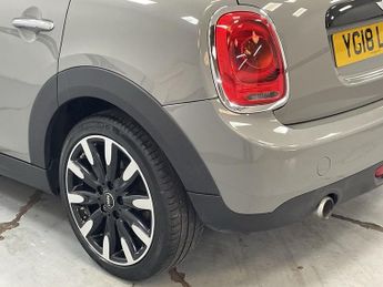 MINI HATCH 1.5 Cooper Hatchback 5dr Petrol Manual Euro 6 (s/s) (136 ps) - A