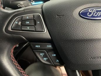 FORD KUGA 2.0 TDCi EcoBlue ST-Line SUV 5dr Diesel Manual AWD Euro 6 (s/s) 