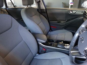 HYUNDAI IONIQ 38.3kWh Premium Hatchback 5dr Electric Auto (136 ps)