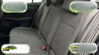 VOLKSWAGEN GOLF AUTOMATIC 1.5 eTSI MHEV Life Hatchback 5dr Petrol Hybrid DSG Eur